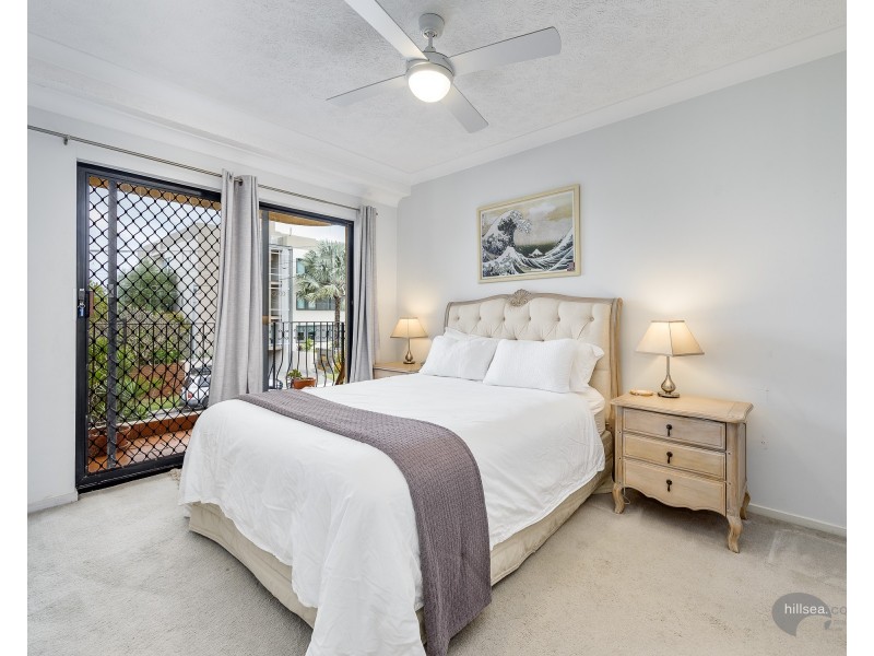 7/12 Canal Avenue, Runaway Bay QLD 4216