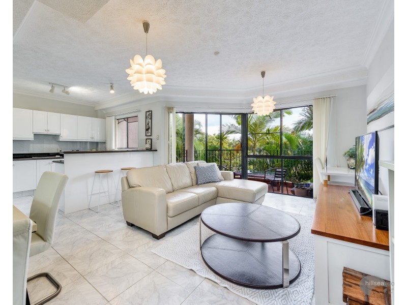 7/12 Canal Avenue, Runaway Bay QLD 4216