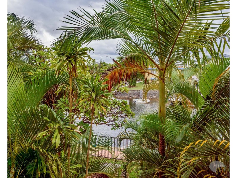 7/12 Canal Avenue, Runaway Bay QLD 4216