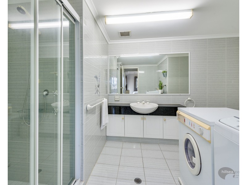 7/12 Canal Avenue, Runaway Bay QLD 4216