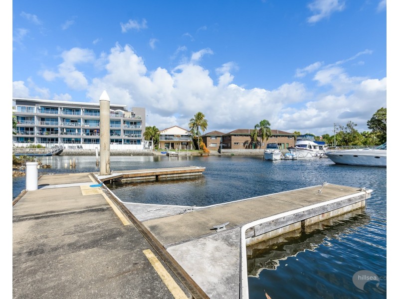 7/12 Canal Avenue, Runaway Bay QLD 4216