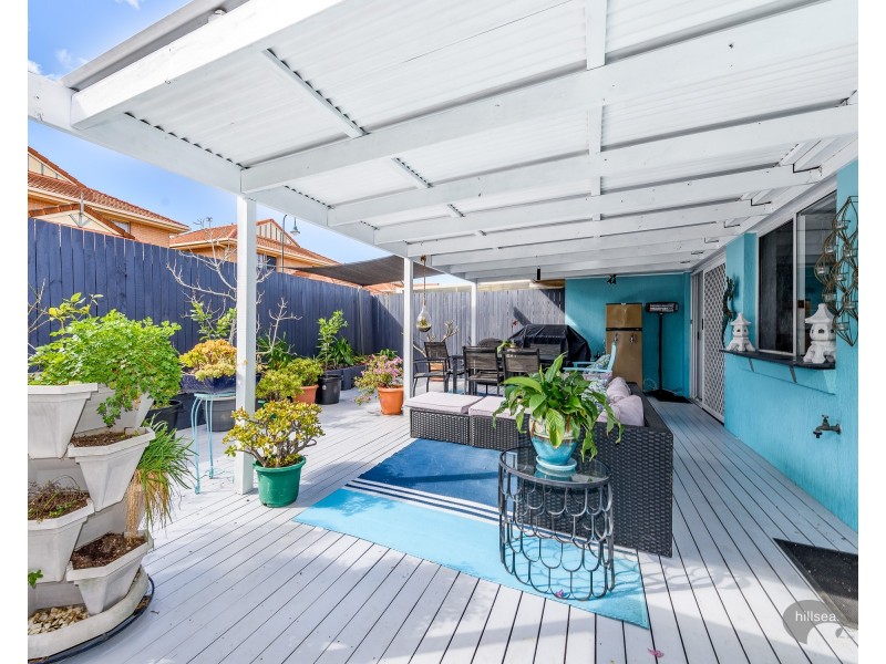 17/433 Pine Ridge Road, Runaway Bay QLD 4216