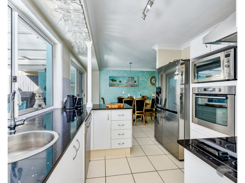 17/433 Pine Ridge Road, Runaway Bay QLD 4216