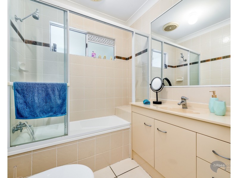 17/433 Pine Ridge Road, Runaway Bay QLD 4216