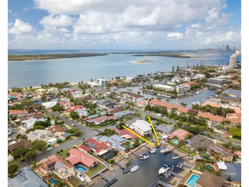 1/2 Bulolo Avenue, Runaway Bay QLD 4216