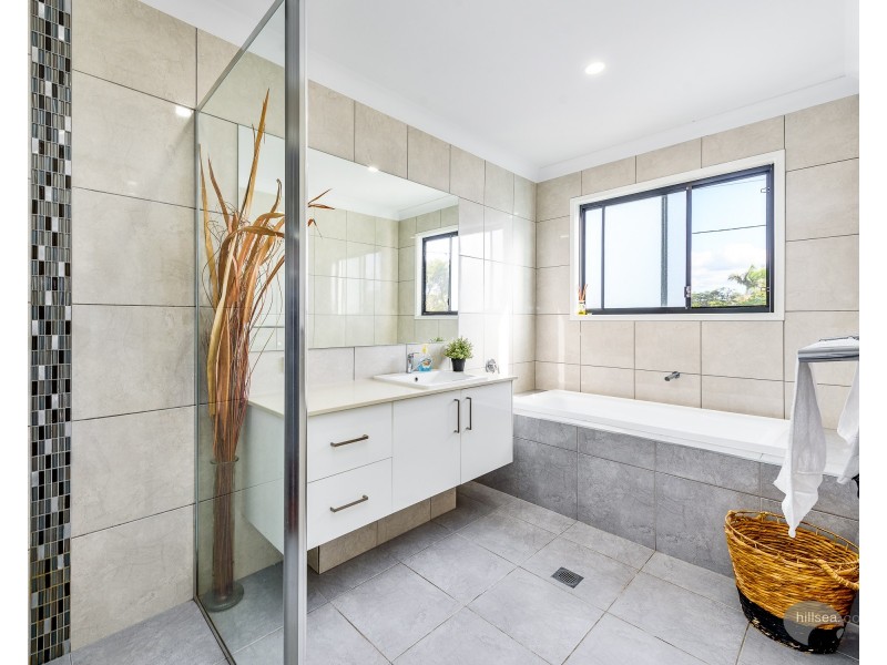 2/19 Ashbourne Terrace, Biggera Waters QLD 4216