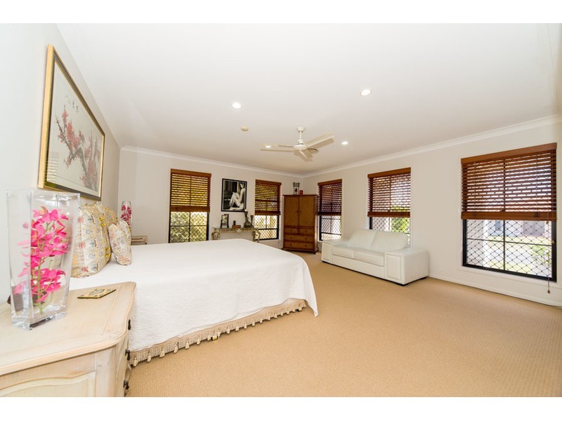 5 Orpington Court, Arundel QLD 4214