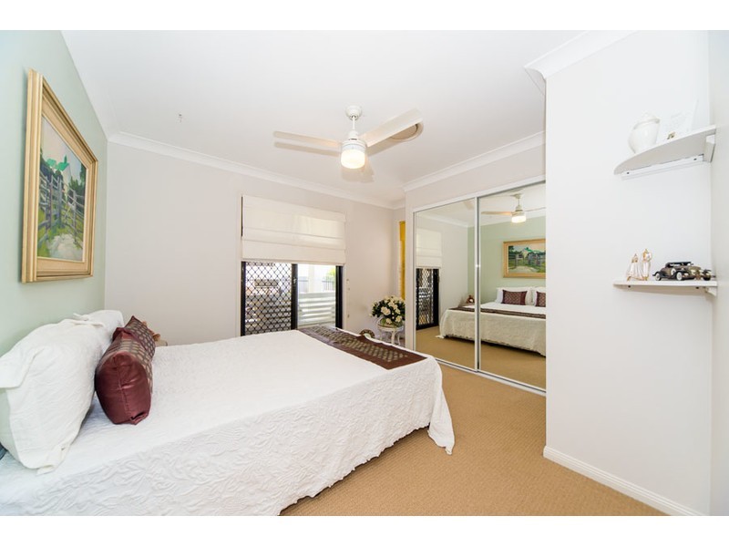 5 Orpington Court, Arundel QLD 4214
