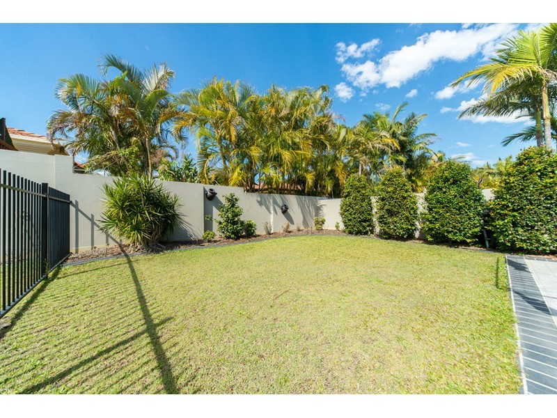 5 Orpington Court, Arundel QLD 4214