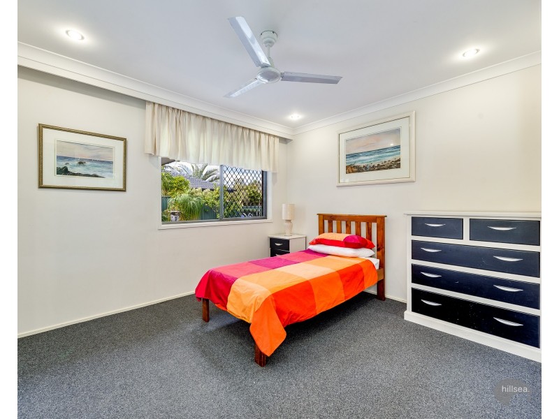 15 Menindee Avenue, Coombabah QLD 4216