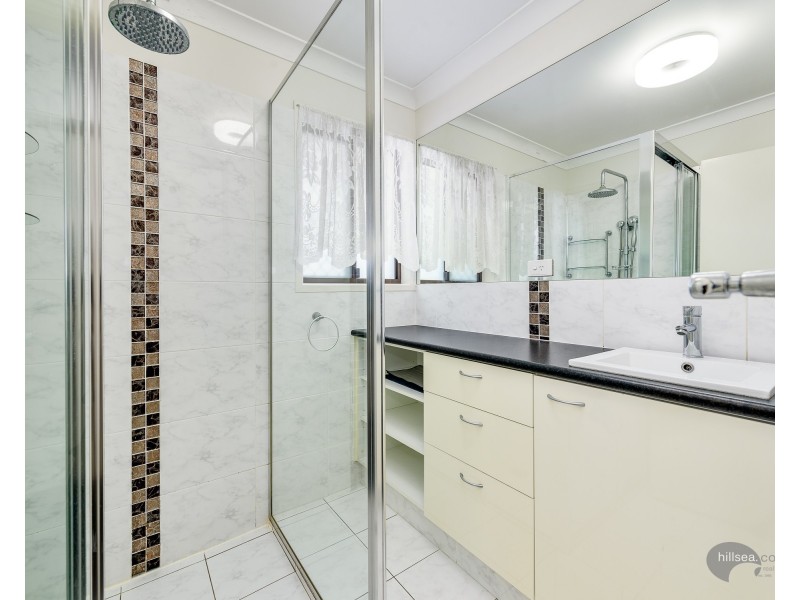 15 Menindee Avenue, Coombabah QLD 4216