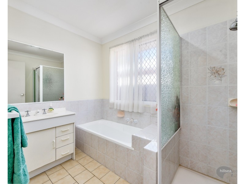 1/6 Clovelly Place, Labrador QLD 4215