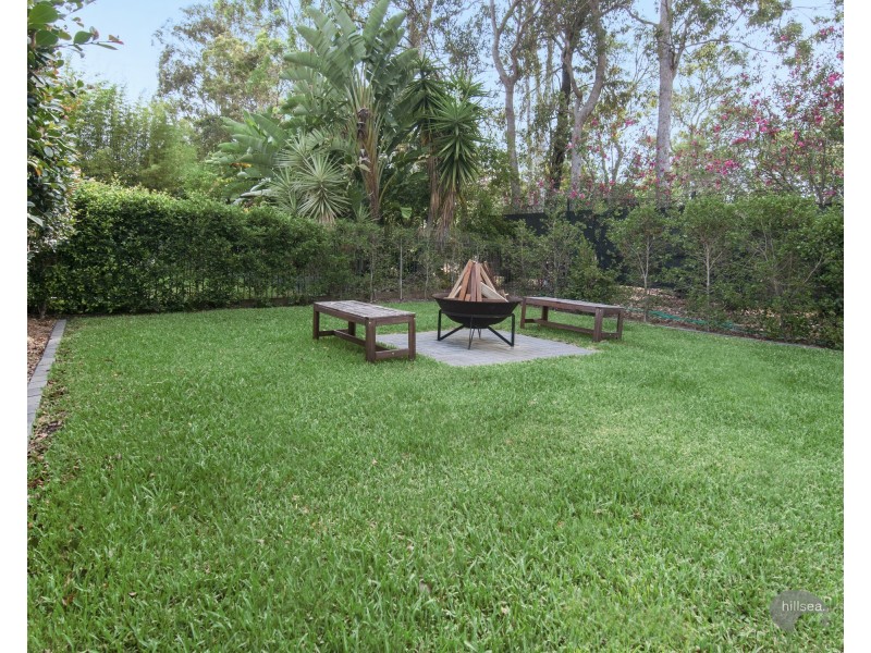 5017A Riverwood Grove, Benowa QLD 4217