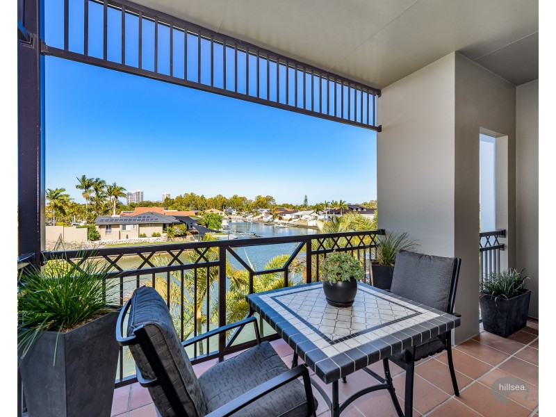 20/82-86 Limetree Parade, Runaway Bay QLD 4216