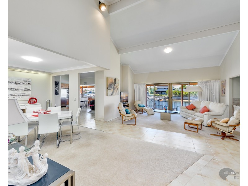 9 Tari Court, Runaway Bay QLD 4216