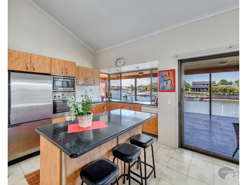 9 Tari Court, Runaway Bay QLD 4216