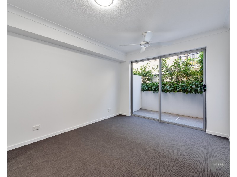 33 Loder Street, Biggera Waters QLD 4216