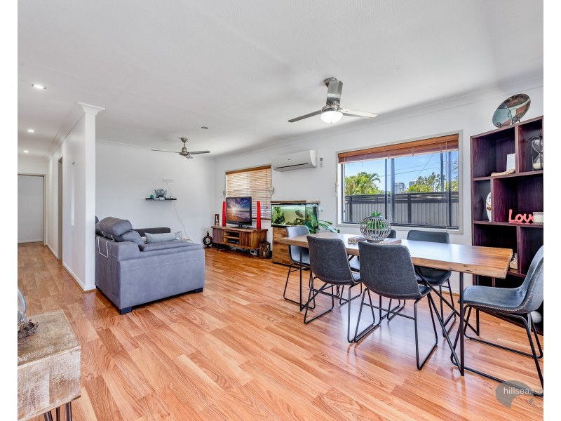 1 Nambur Street, Runaway Bay QLD 4216