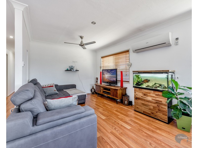 1 Nambur Street, Runaway Bay QLD 4216