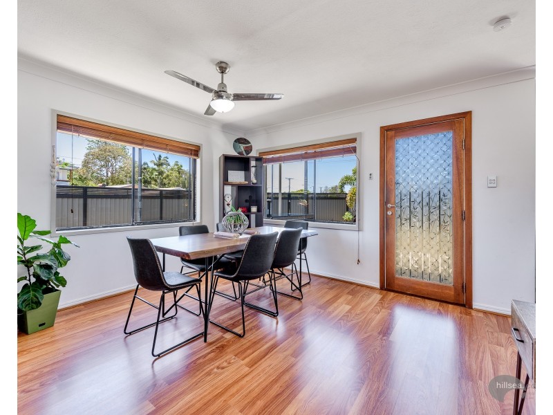 1 Nambur Street, Runaway Bay QLD 4216