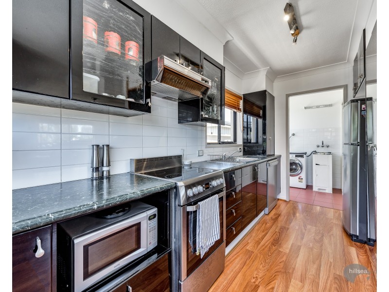 1 Nambur Street, Runaway Bay QLD 4216