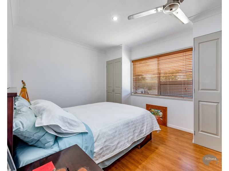 1 Nambur Street, Runaway Bay QLD 4216