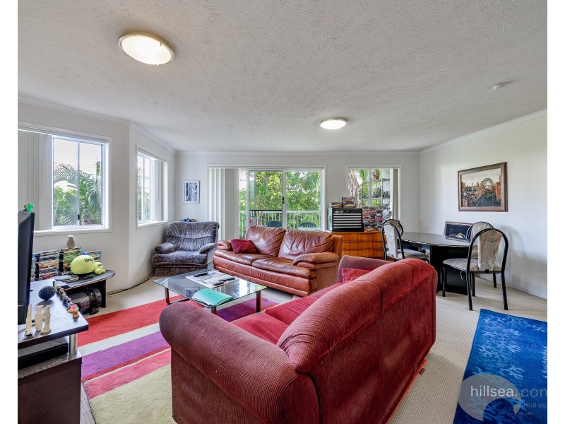 6/4 Madang Crescent, Runaway Bay QLD 4216