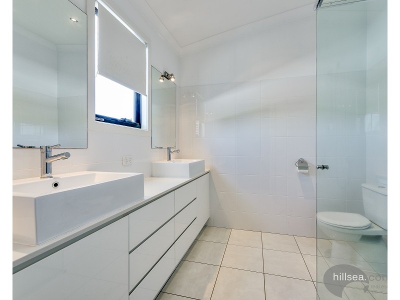 1/46 Bayview Street, Runaway Bay QLD 4216