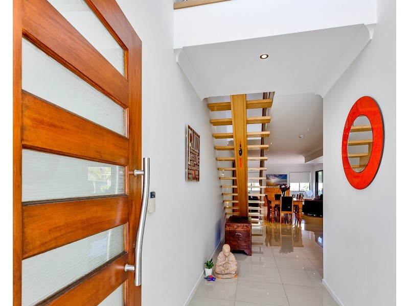 1/46 Bayview Street, Runaway Bay QLD 4216