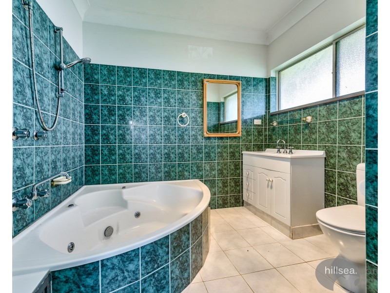 58 Hollywell Road, Biggera Waters QLD 4216