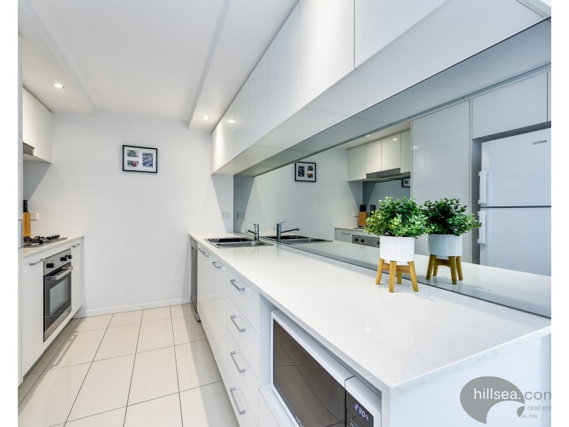 509/41 Harbourtown Drive, Biggera Waters QLD 4216