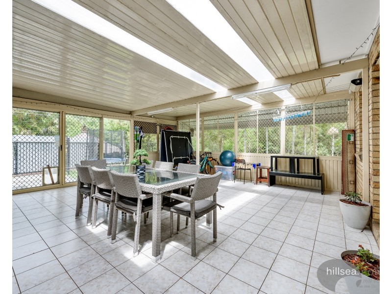 15 Dalby Court, Helensvale QLD 4212