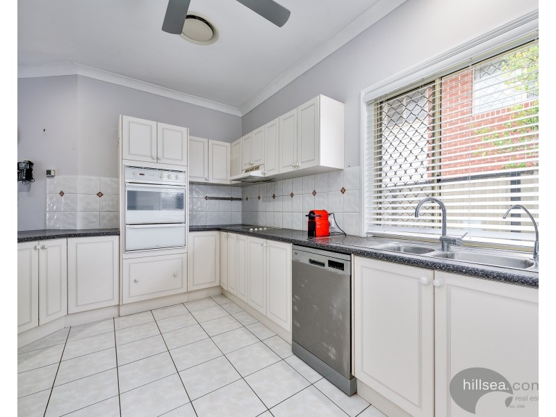 15 Dalby Court, Helensvale QLD 4212