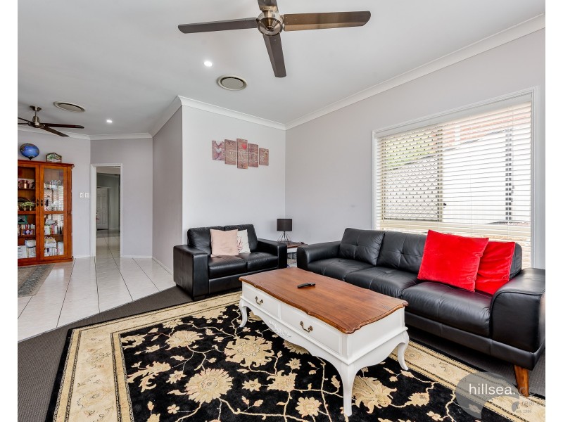 15 Dalby Court, Helensvale QLD 4212