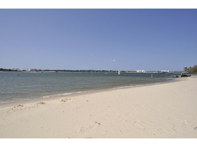 6/149-151 Frank Street, Labrador QLD 4215