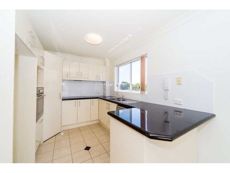 7/97 Muir Street, Labrador QLD 4215