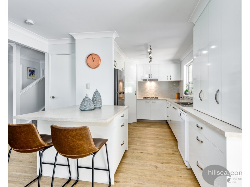 8/14 Liam Court, Labrador QLD 4215