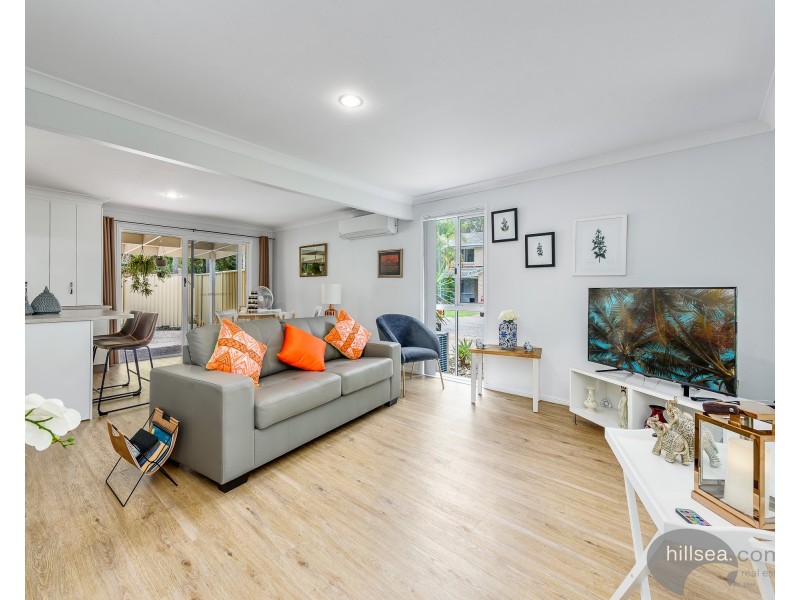 8/14 Liam Court, Labrador QLD 4215