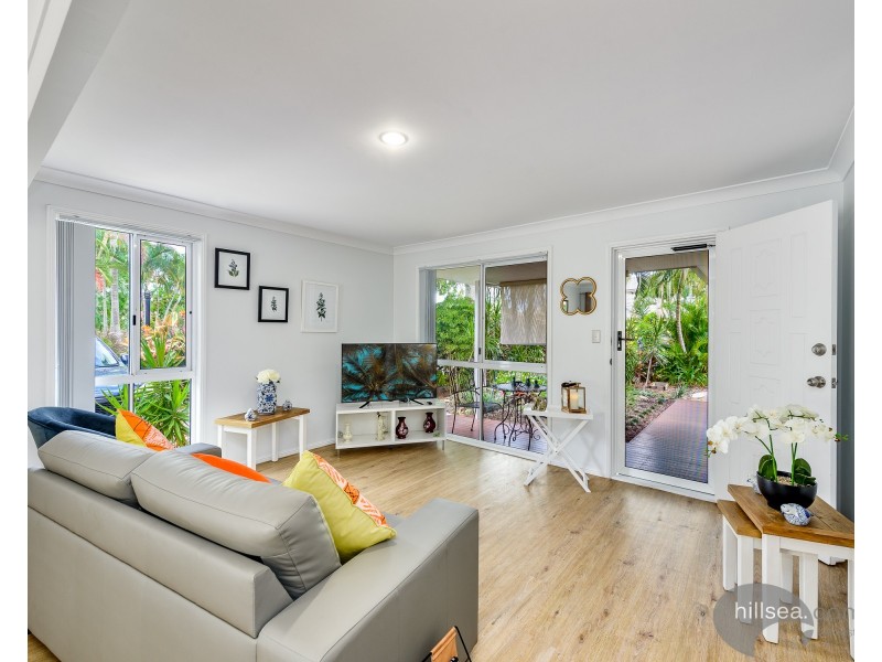 8/14 Liam Court, Labrador QLD 4215