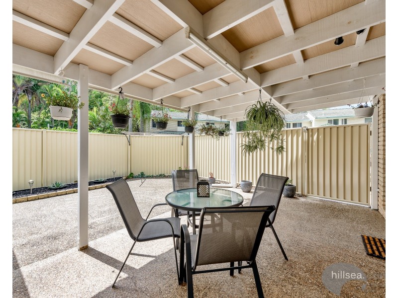 8/14 Liam Court, Labrador QLD 4215