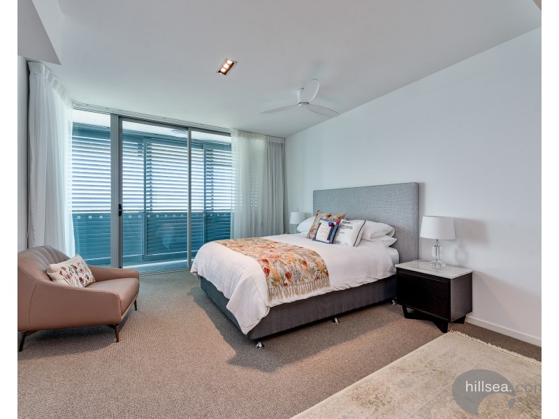 28401/2 Ephraim Island, Paradise Point QLD 4216