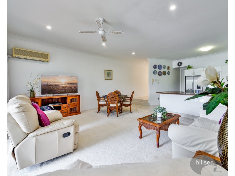 2/3 Lee Road, Runaway Bay QLD 4216