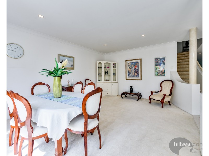 2/3 Lee Road, Runaway Bay QLD 4216