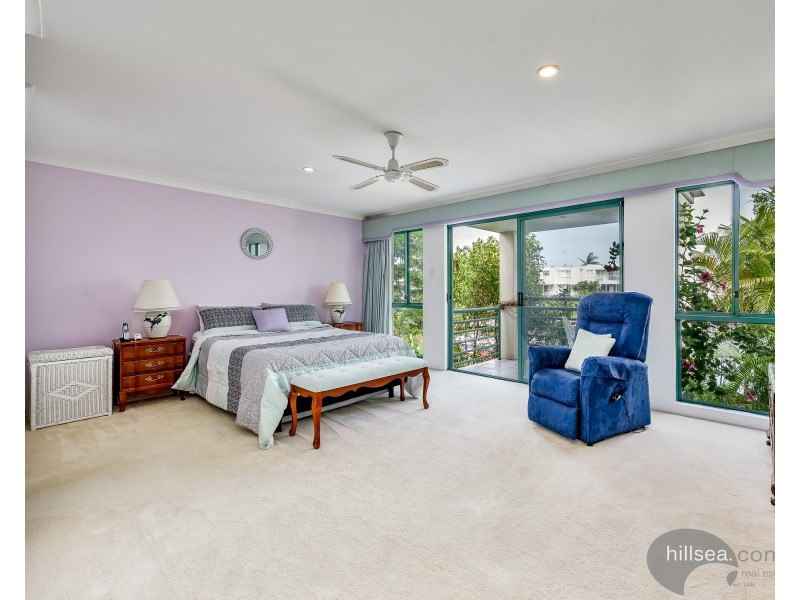 2/3 Lee Road, Runaway Bay QLD 4216