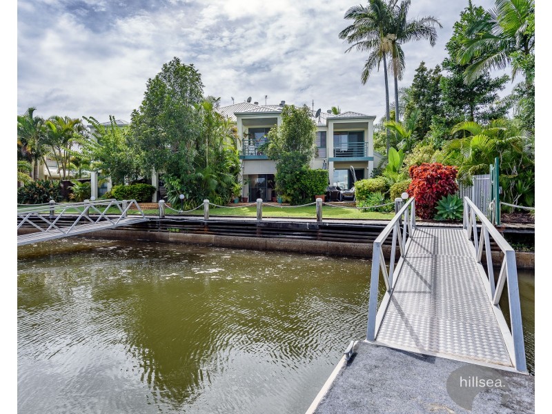 2/3 Lee Road, Runaway Bay QLD 4216