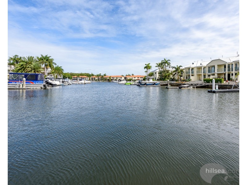 2/3 Lee Road, Runaway Bay QLD 4216