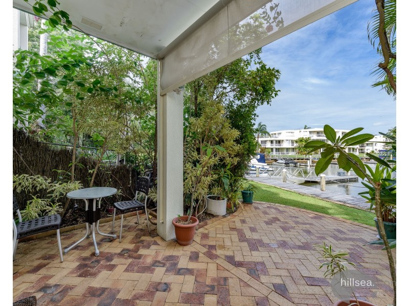 2/3 Lee Road, Runaway Bay QLD 4216