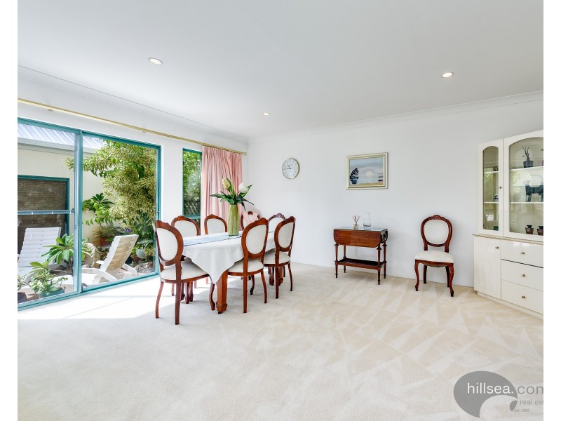 2/3 Lee Road, Runaway Bay QLD 4216