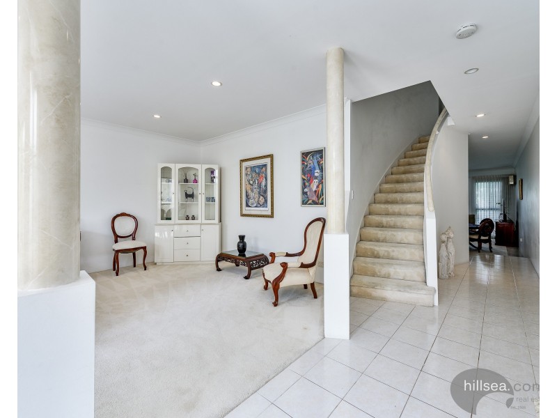 2/3 Lee Road, Runaway Bay QLD 4216