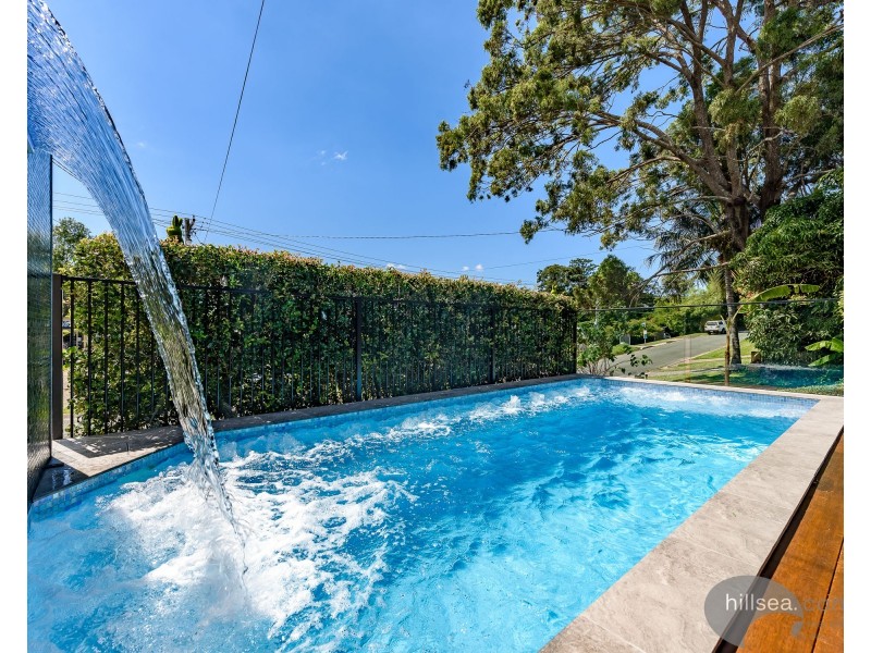 14 Akoonah Street, Hope Island QLD 4212